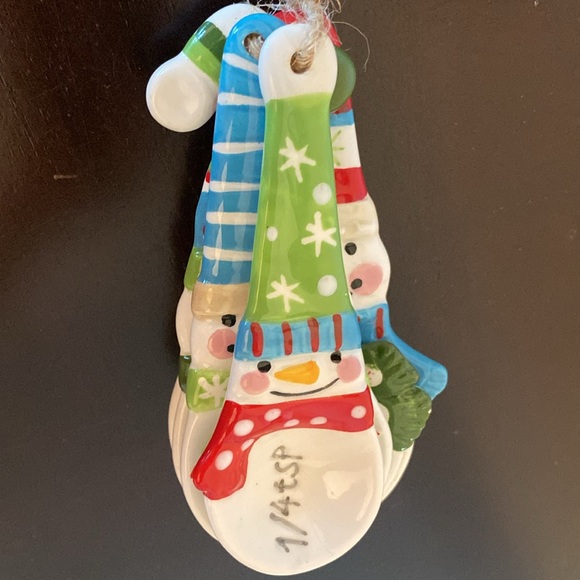 Pier 1, Discontinued Set of Ceramic Hand Painted Snowman Measuring Spoons - Picture 9 of 9